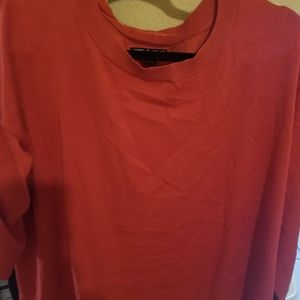 Bundle of 2 women's sweaters.